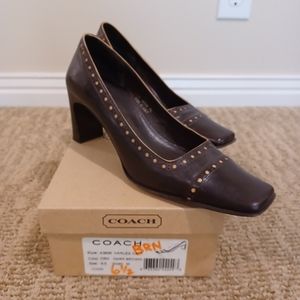 Coach Brown Leather Heels w/tan accent. Sz 6.5 med width, 2 3/4 inch heel.